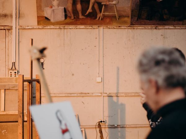 Illustration of human lungs with light flowing through them.